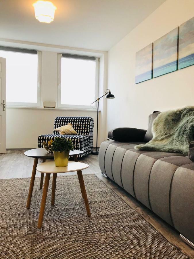 Central Apartments Веспрем Экстерьер фото